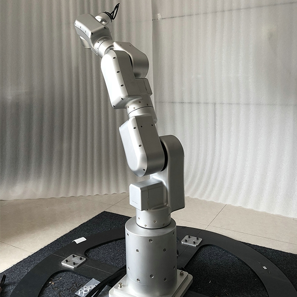 Carbon fiber robot arm